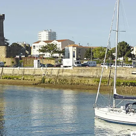 Apartamento Sunny Flat With Sea-view Balcony *